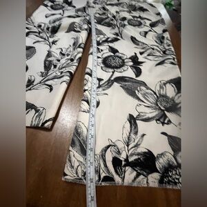 Harper&Liv Floral Wide leg pants